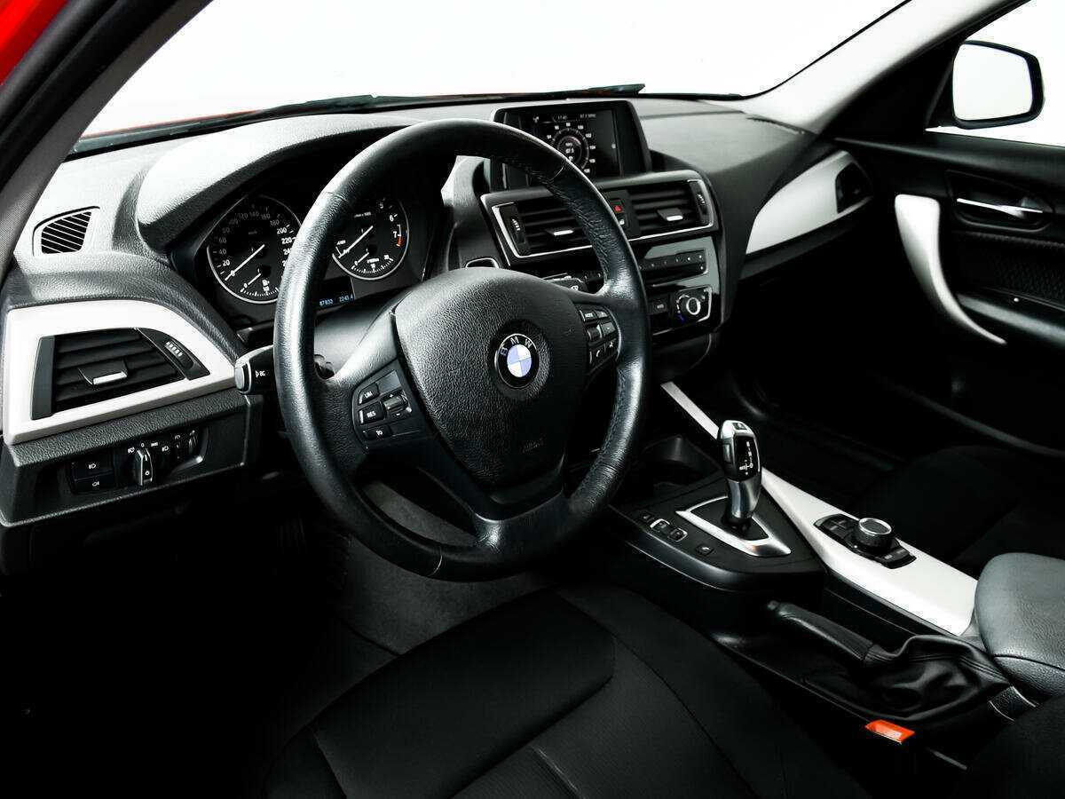 Купить BMW 1 серии 118i, 2016, 85 000 км, фото №13