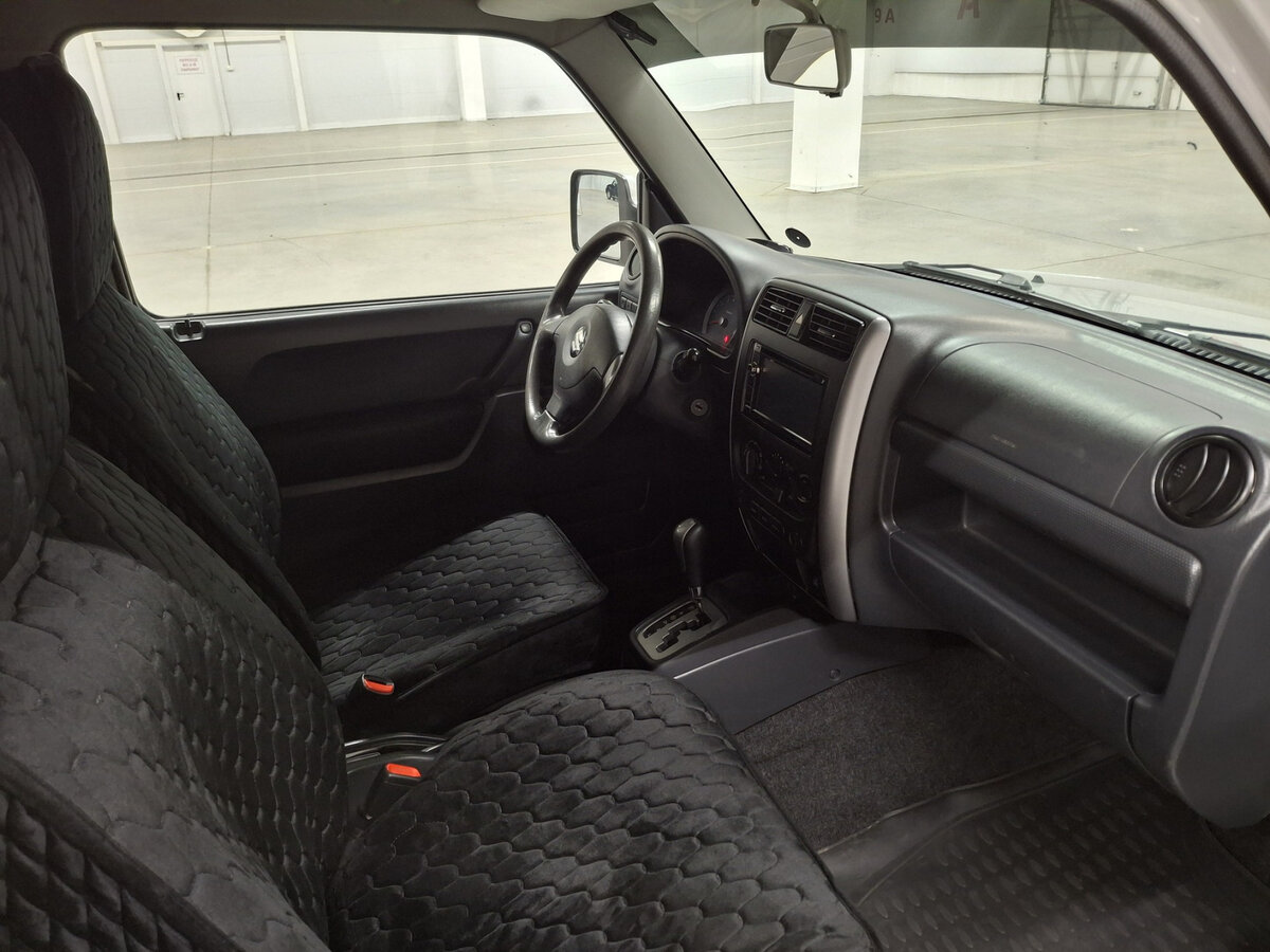 Купить Suzuki Jimny III Рестайлинг 1, 2011, 161 971 км, фото №11