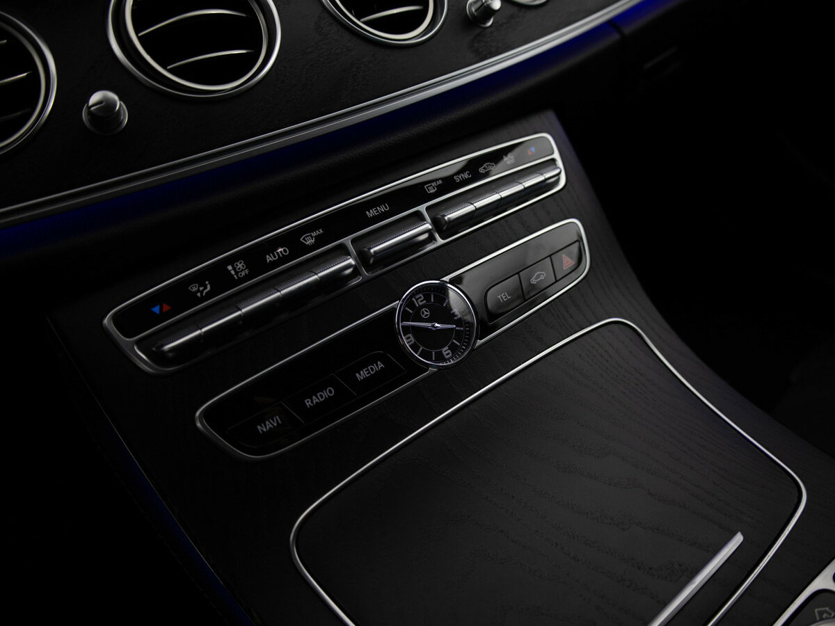 Купить Mercedes-Benz E-Класс 220 d V (W213, S213, C238), 2018, 56 986 км, фото №7