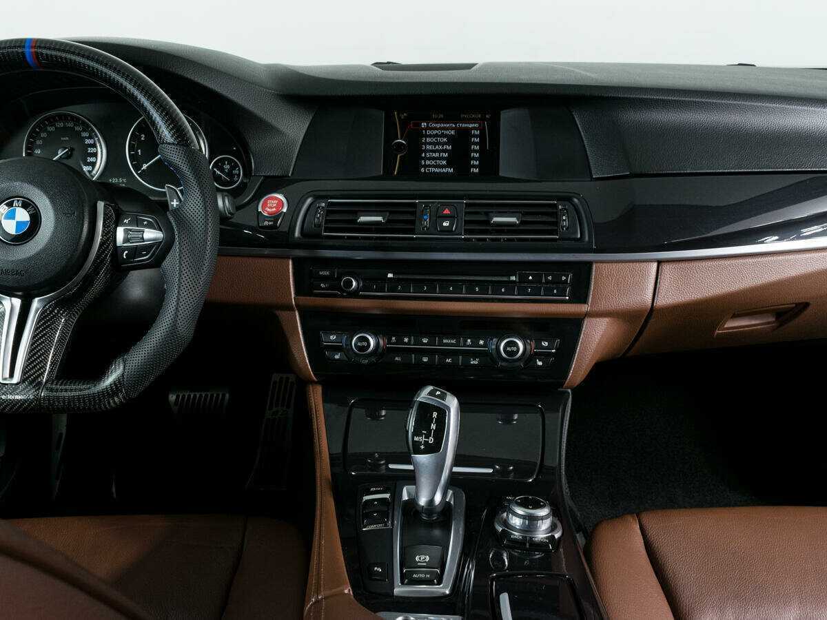 Купить BMW 5 серии 520i, 2013, 177 941 км, фото №6