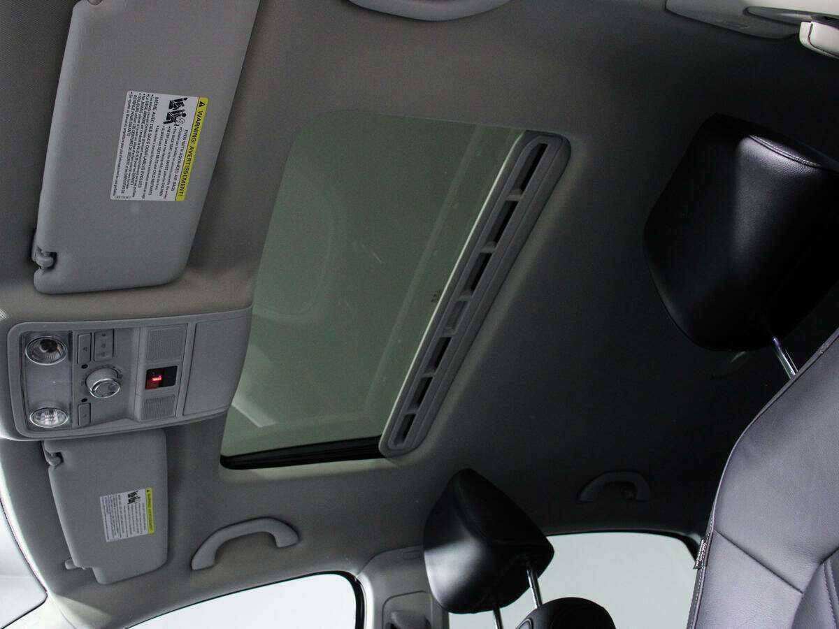 Купить Volkswagen Passat (North America and China), 2021, 12 832 км, фото №10