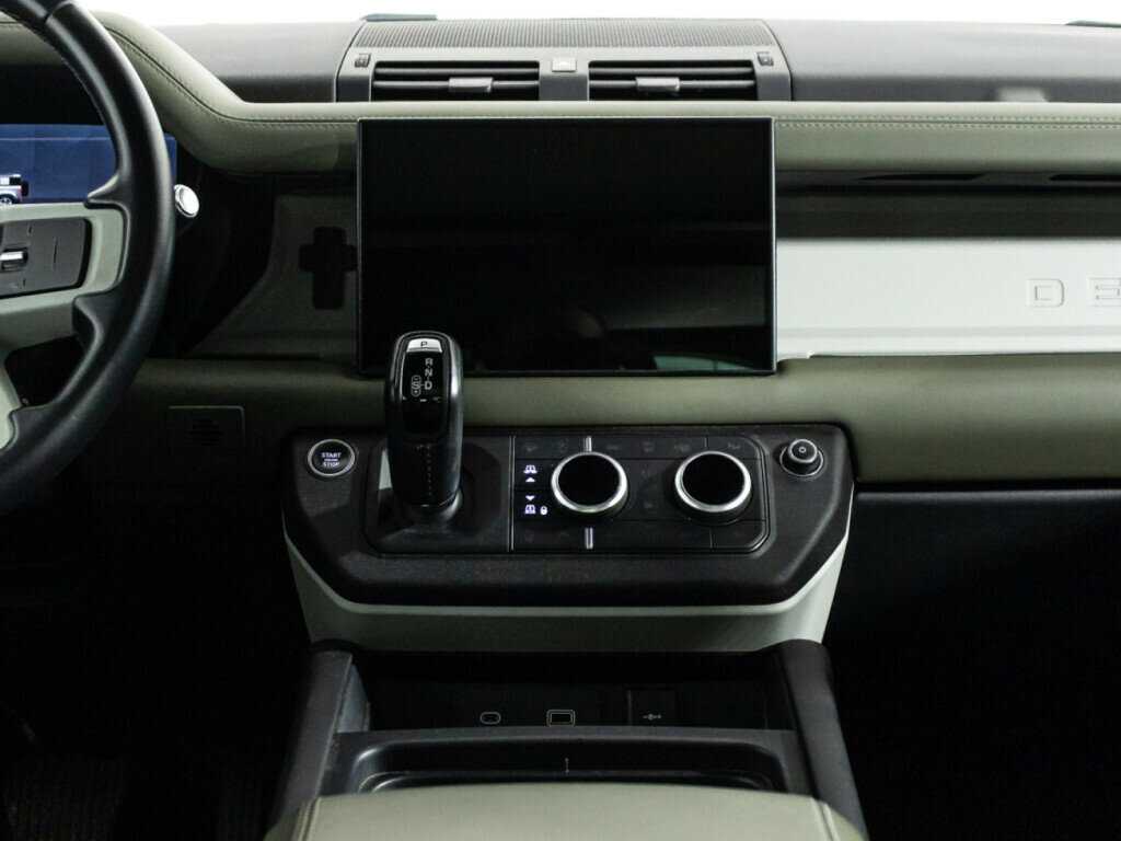 Купить Land Rover Defender 110, 2021, 42 309 км, фото №14