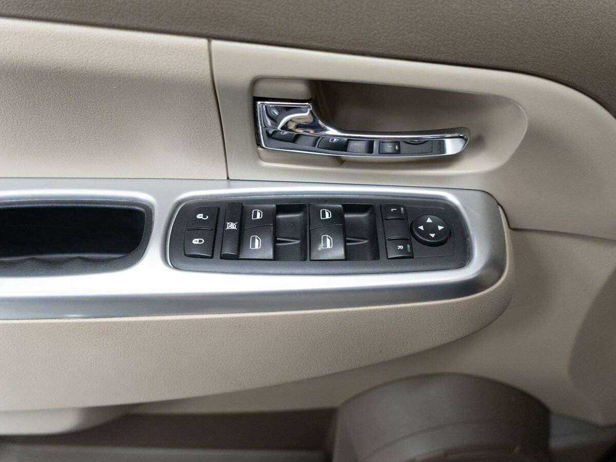 Купить Jeep Cherokee, 2010, 164 000 км, фото №14