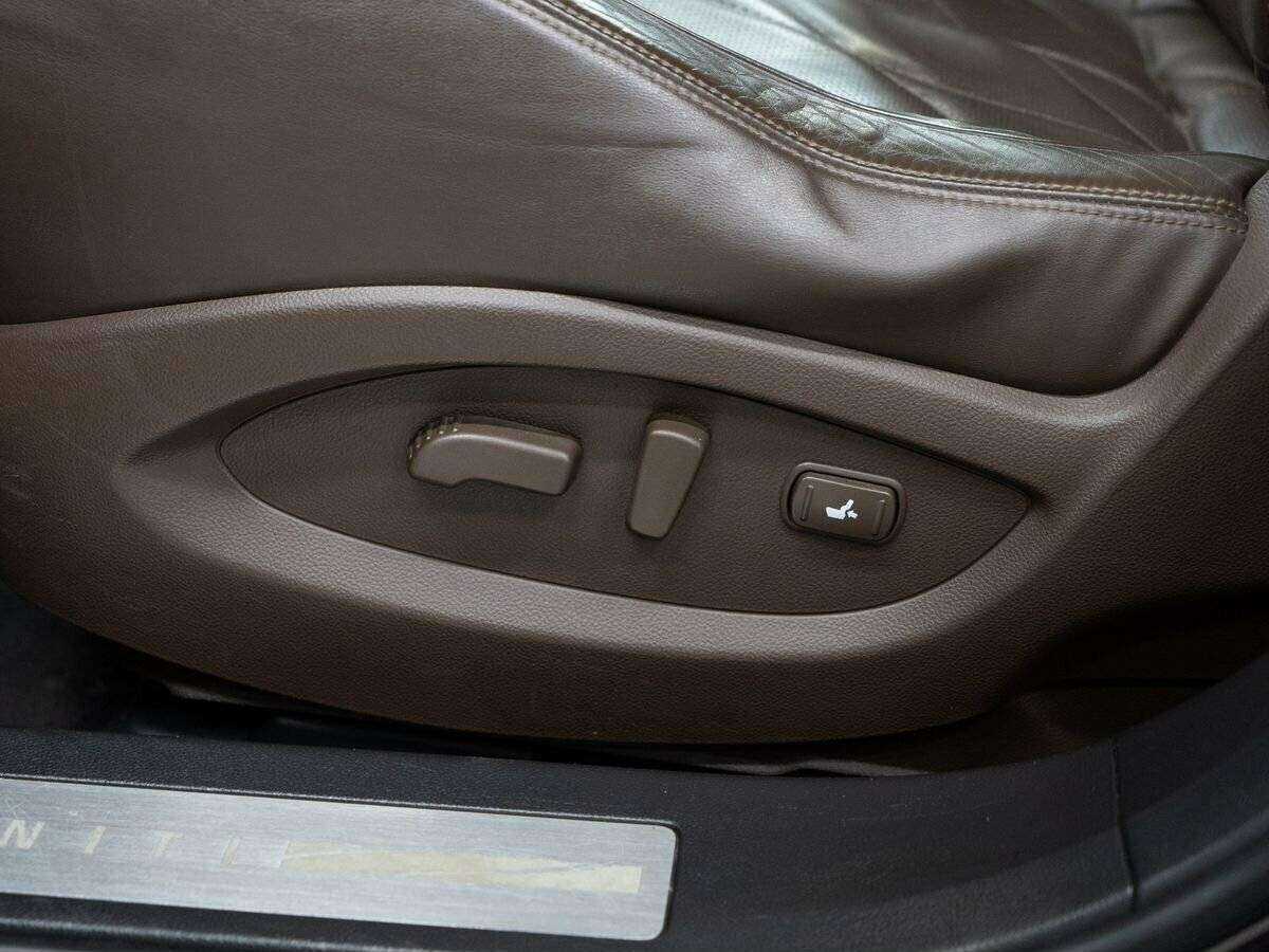 Купить Infiniti FX37, 2011, 216 000 км, фото №17