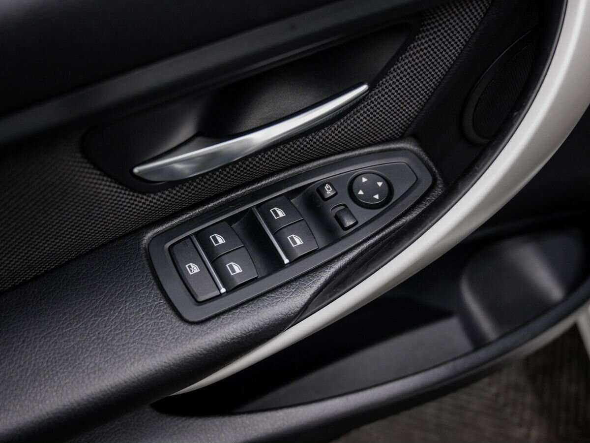 Купить BMW 3 серии 318i, 2016, 188 888 км, фото №15