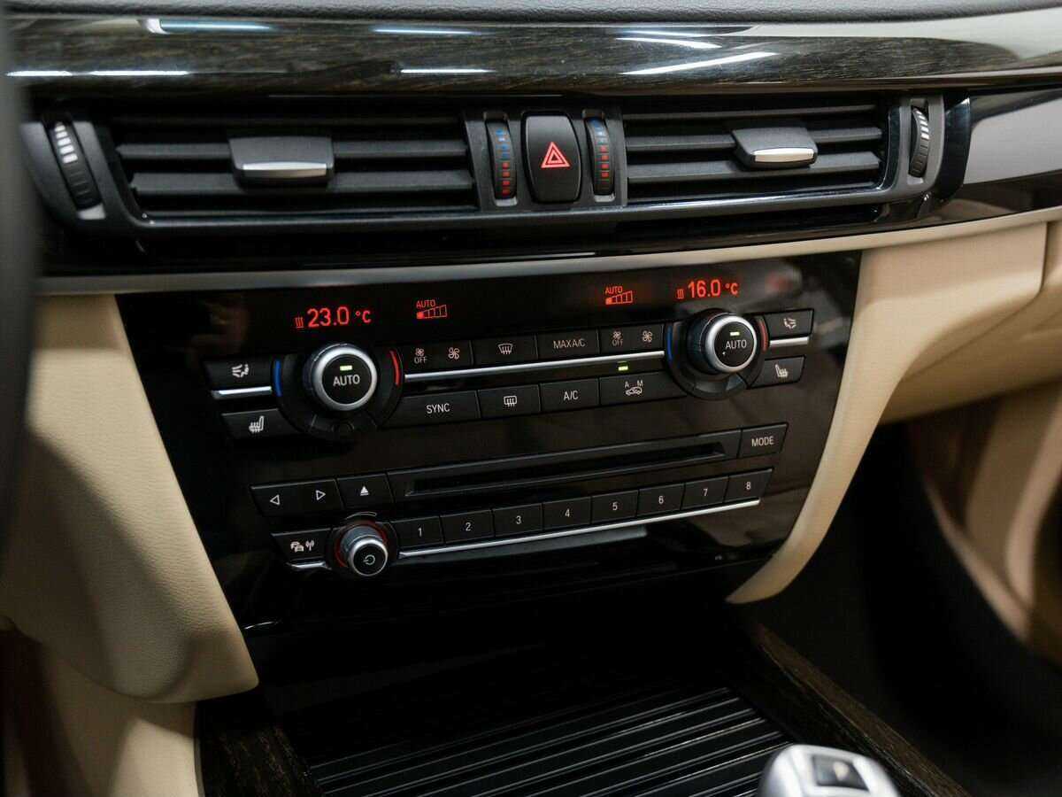 Купить BMW X5 30d, 2015, 150 329 км, фото №24