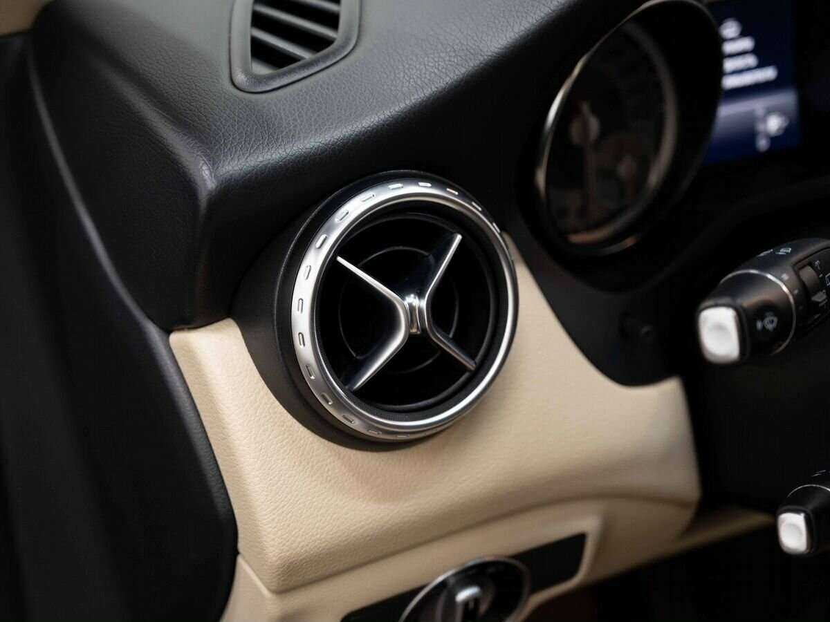 Купить Mercedes-Benz GLA 250, 2015, 150 000 км, фото №17