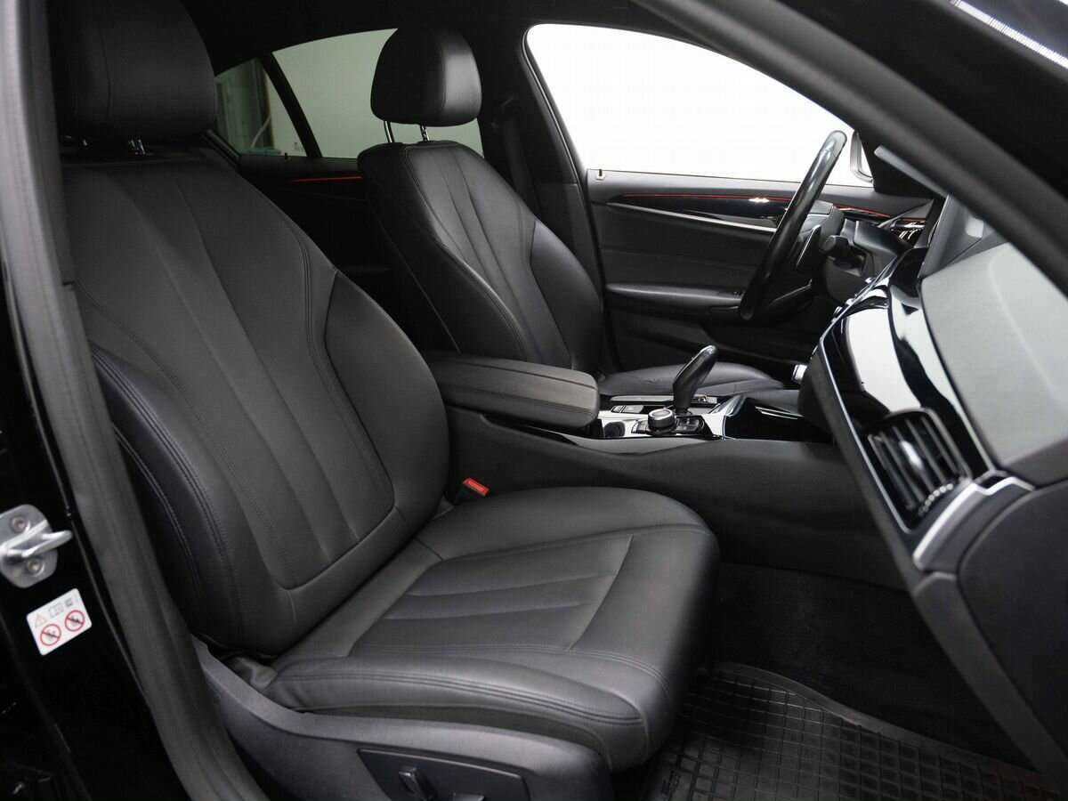Купить BMW 5 серии 520d xDrive, 2019, 231 000 км, фото №12