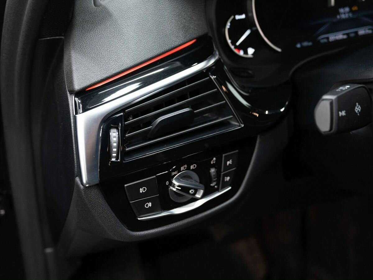 Купить BMW 5 серии 520d xDrive, 2019, 231 000 км, фото №19