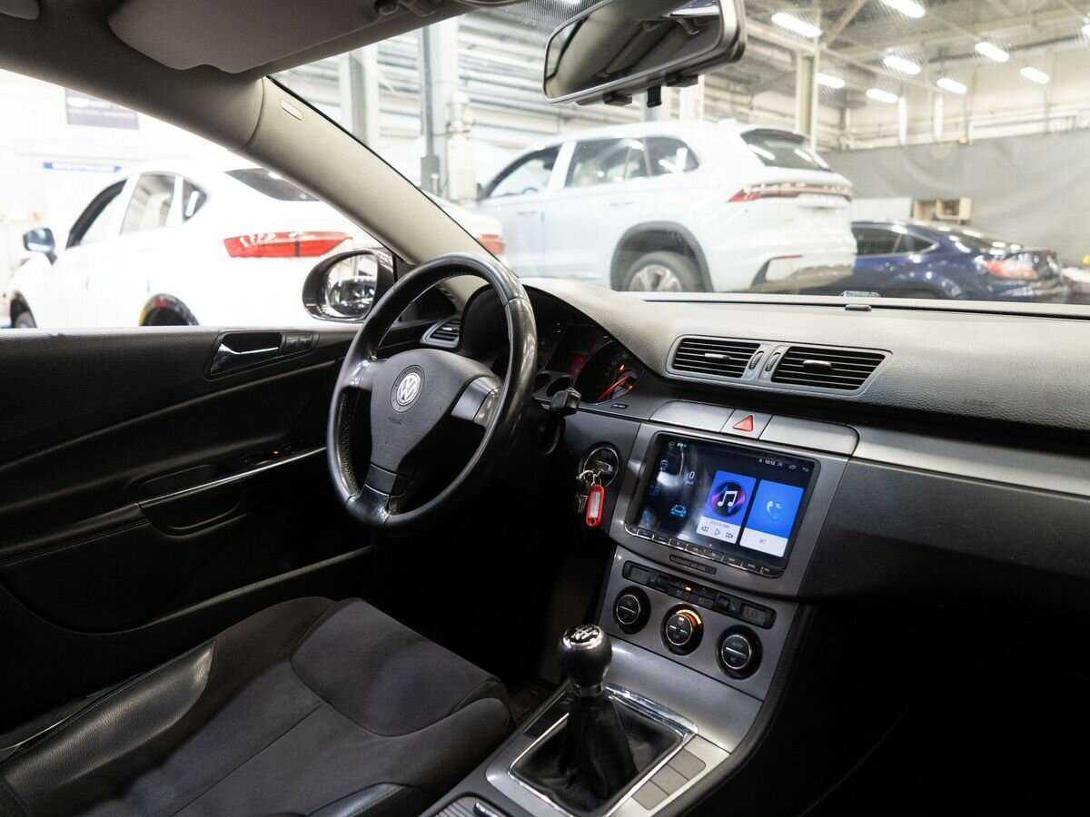 Купить Volkswagen Passat, 2008, 305 161 км, фото №16