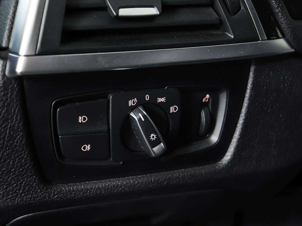 Купить BMW 3 серии 320i xDrive, 2017, 113 893 км, фото №16