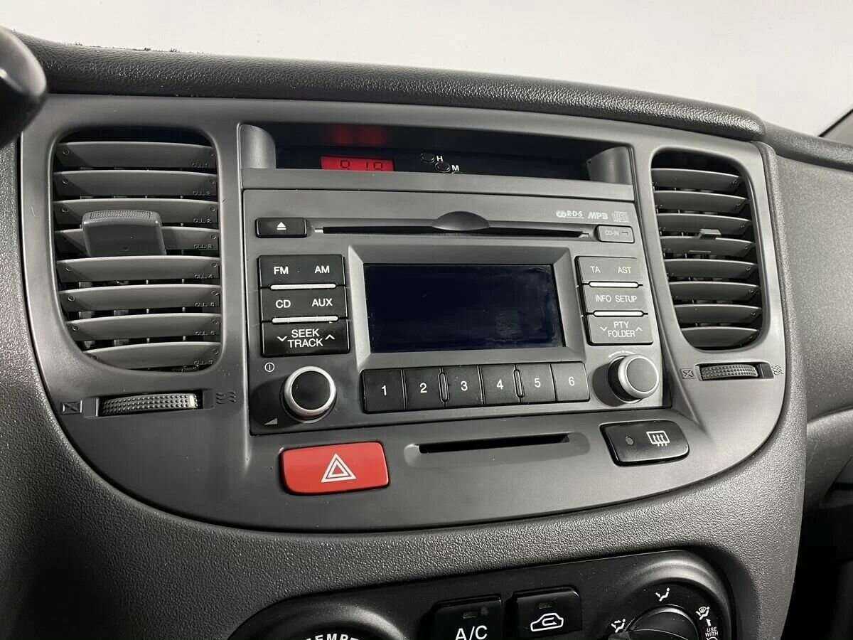 Купить Kia Rio, 2010, 130 000 км, фото №11