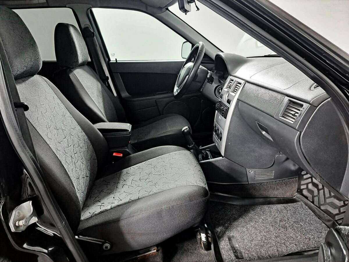 Купить Lada (ВАЗ) Priora, 2013, 100 127 км, фото №9