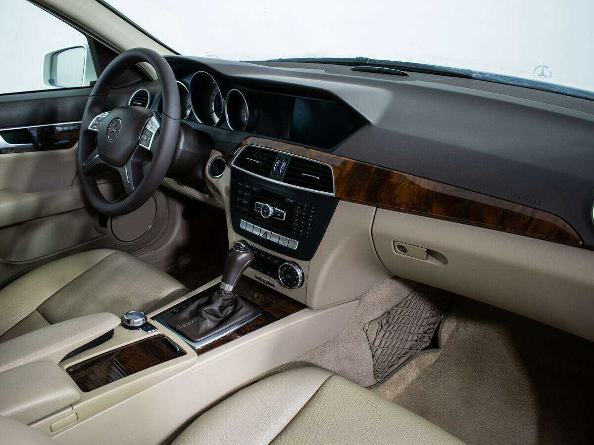 Купить Mercedes-Benz C-Класс 300, 2011, 198 377 км, фото №8