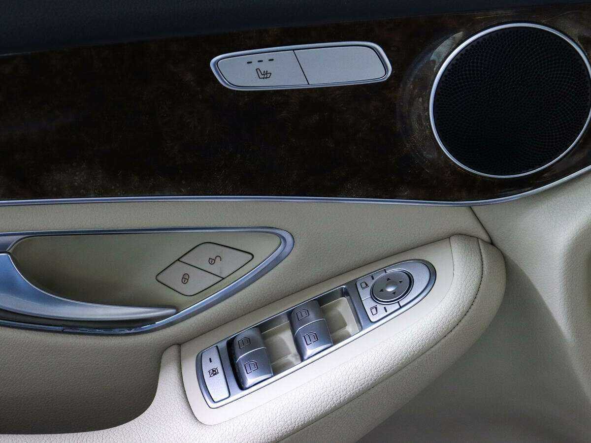 Купить Mercedes-Benz GLC 250, 2015, 131 684 км, фото №24