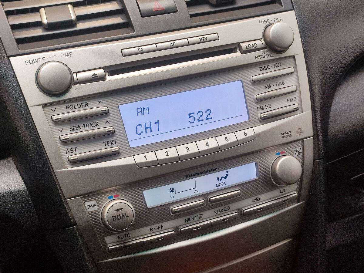 Купить Toyota Camry, 2010, 289 514 км, фото №17