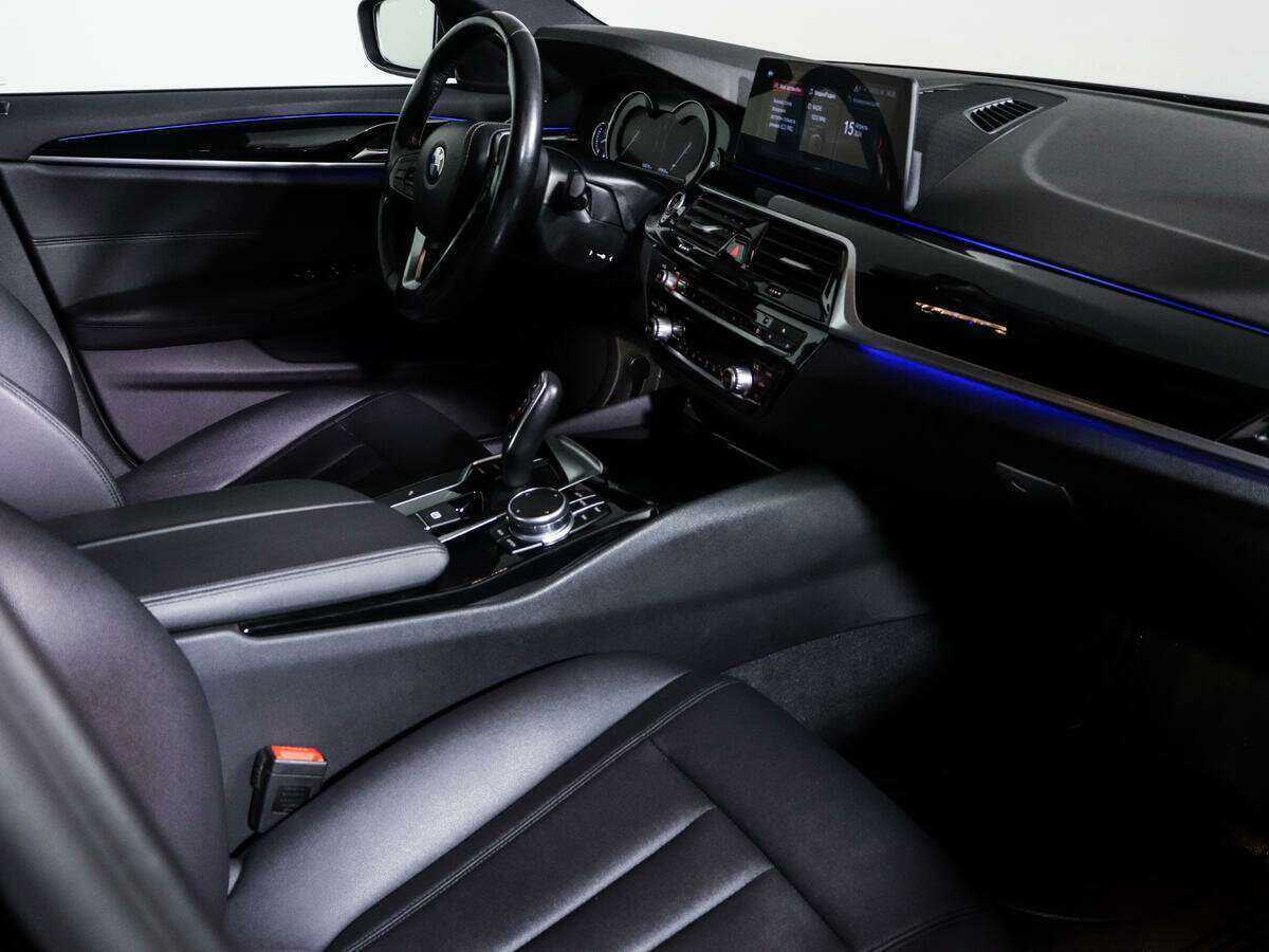 Купить BMW 5 серии 520d xDrive, 2017, 103 000 км, фото №9