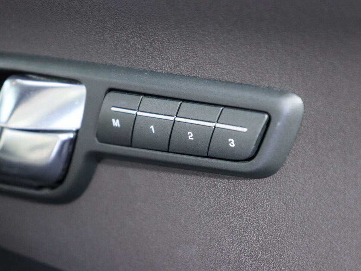 Купить Land Rover Range Rover Evoque 6-speed, 2012, 162 058 км, фото №16