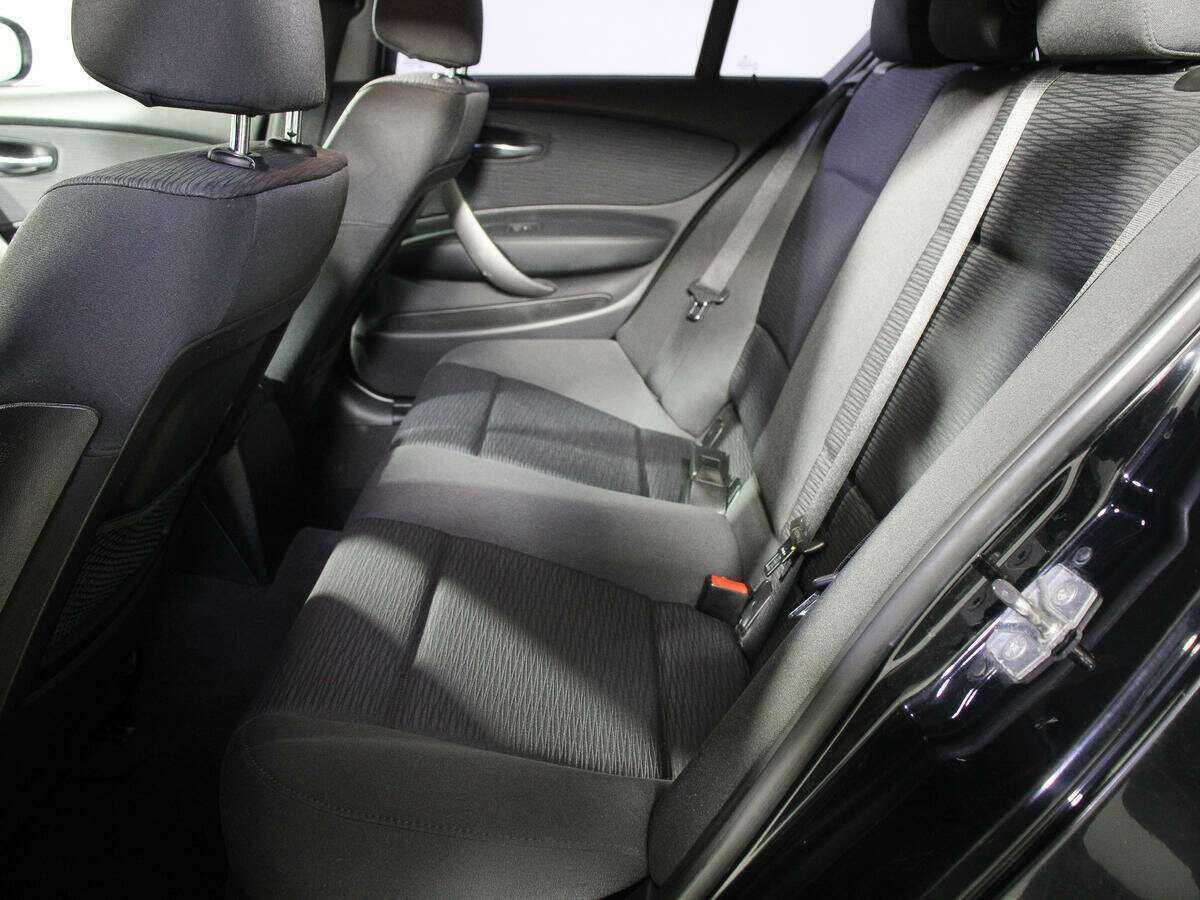 Купить BMW 1 серии 116i, 2010, 93 363 км, фото №9