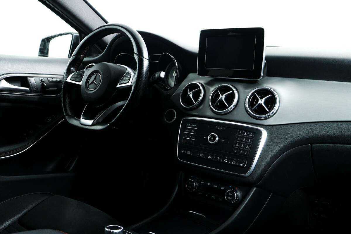 Купить Mercedes-Benz GLA 250, 2016, 88 954 км, фото №9
