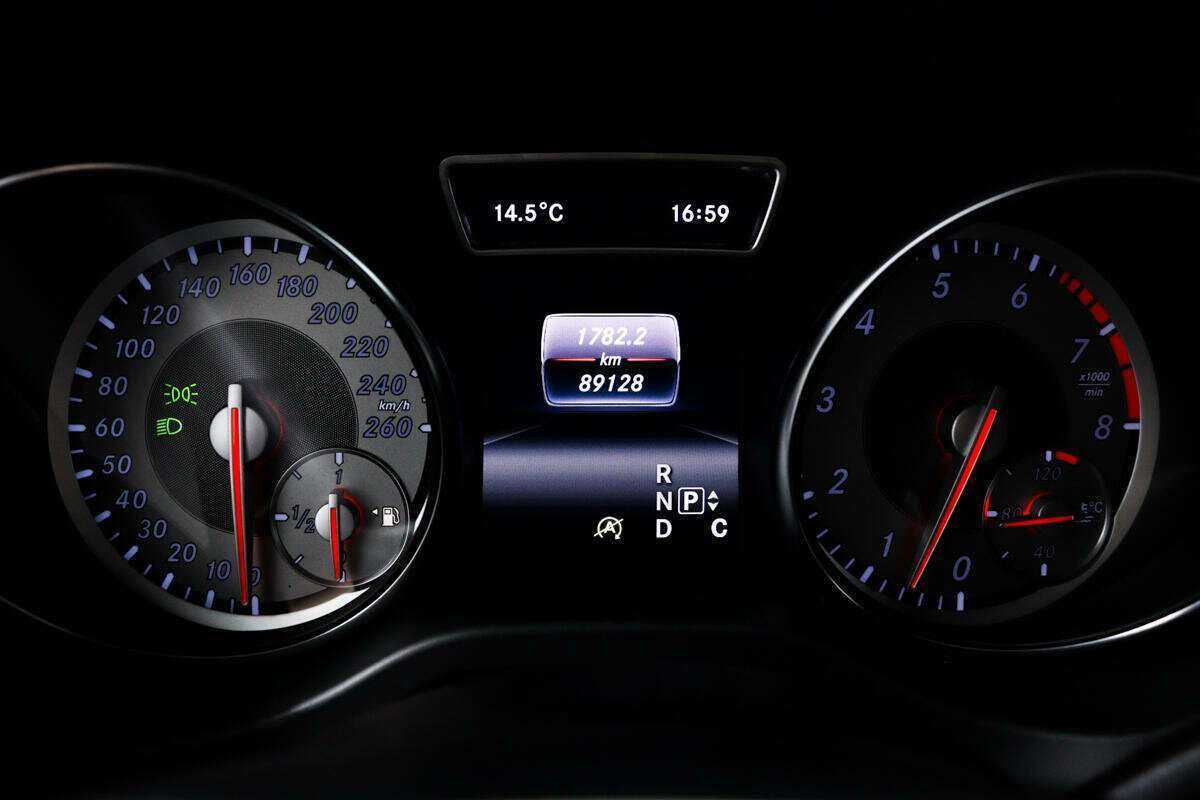 Купить Mercedes-Benz GLA 250, 2016, 88 954 км, фото №10