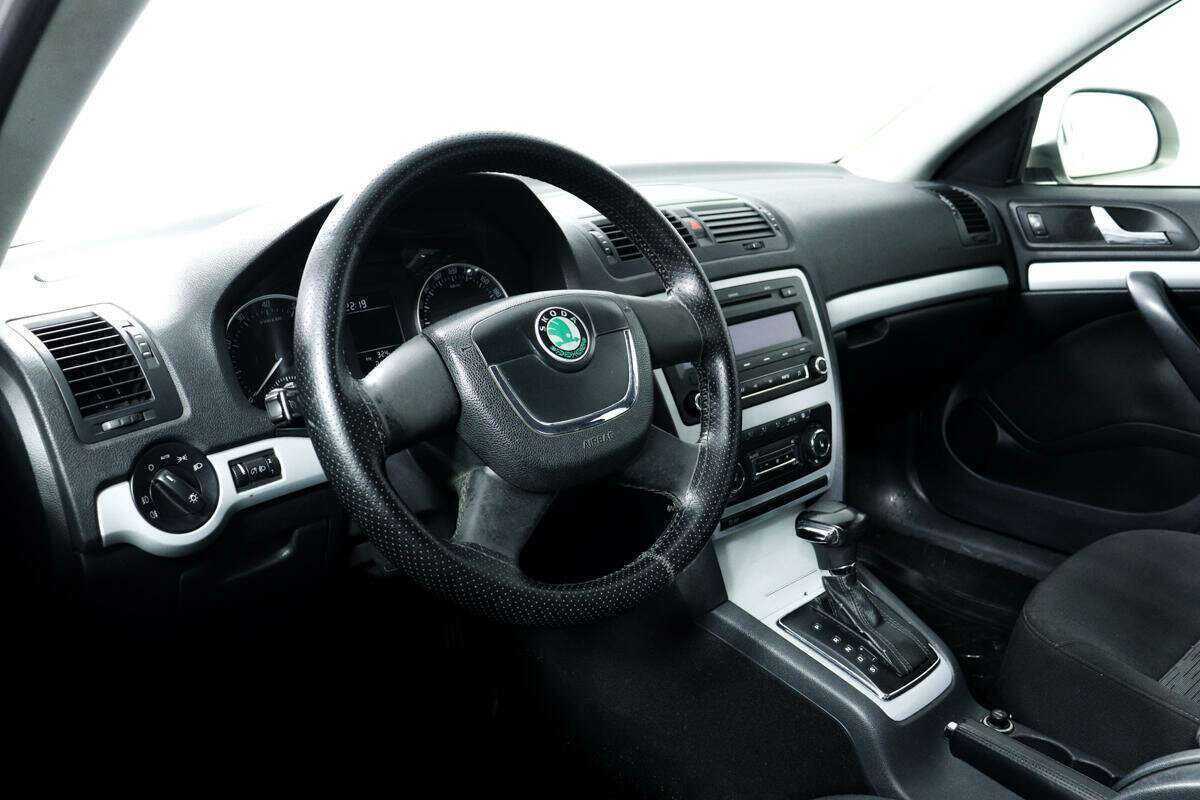 Купить Skoda Octavia, 2011, 211 010 км, фото №13
