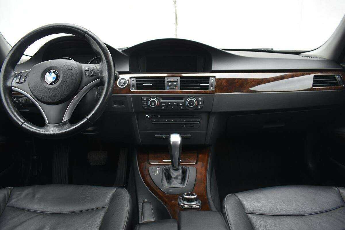 Купить BMW 3 серии 325i, 2009, 219 667 км, фото №12