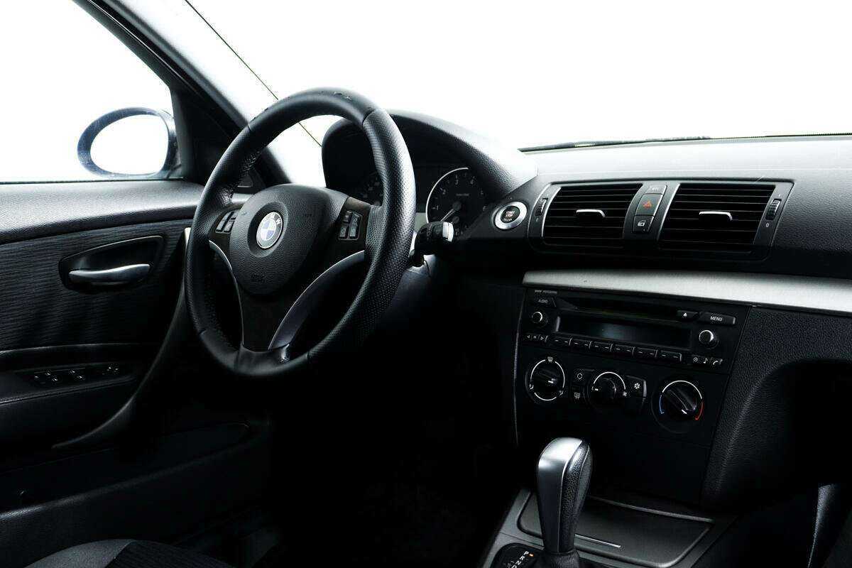 Купить BMW 1 серии 116i, 2008, 151 661 км, фото №9