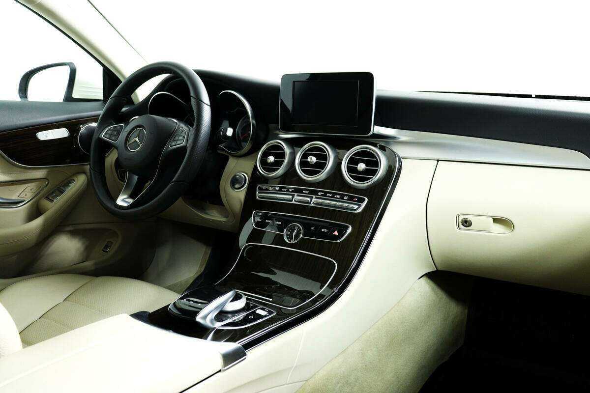 Купить Mercedes-Benz C-Класс 200, 2017, 11 118 км, фото №9