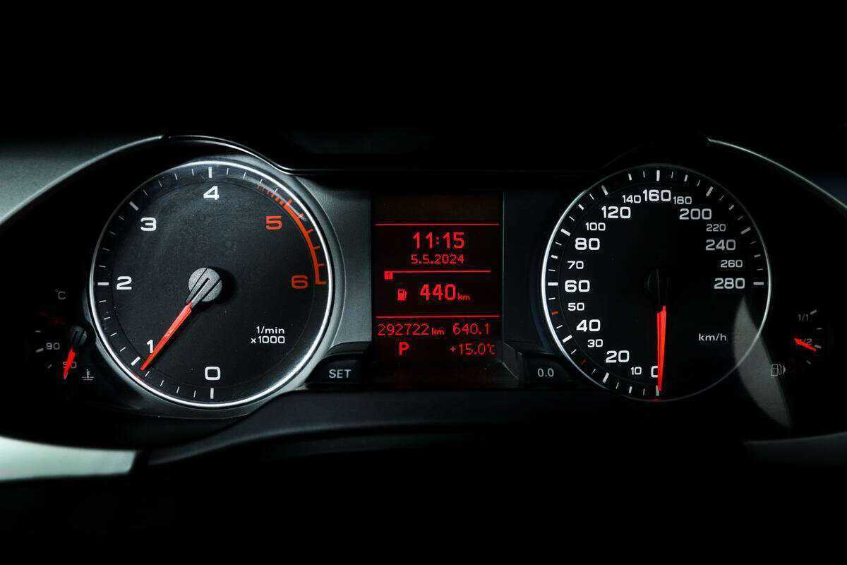 Купить Audi A4, 2008, 292 720 км, фото №10