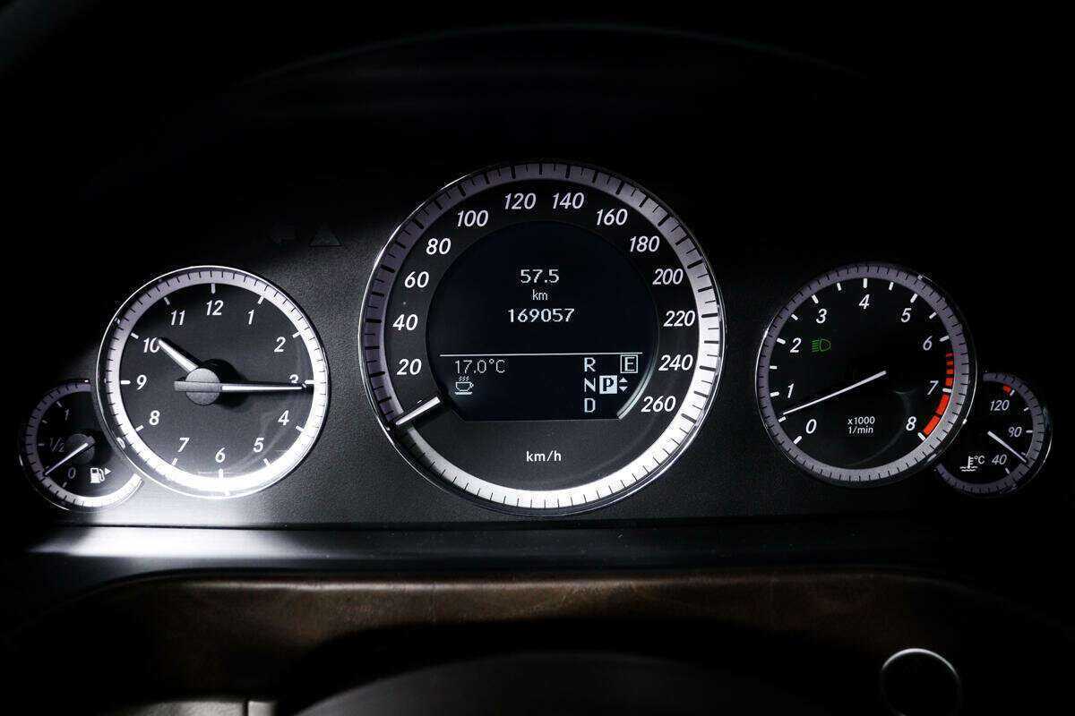 Купить Mercedes-Benz E-Класс 350, 2011, 169 056 км, фото №9