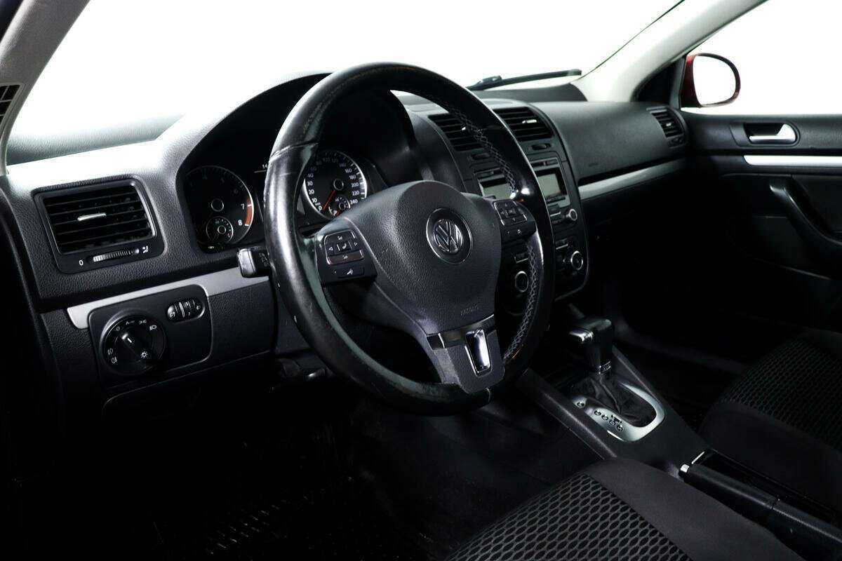 Купить Volkswagen Jetta, 2010, 159 100 км, фото №13