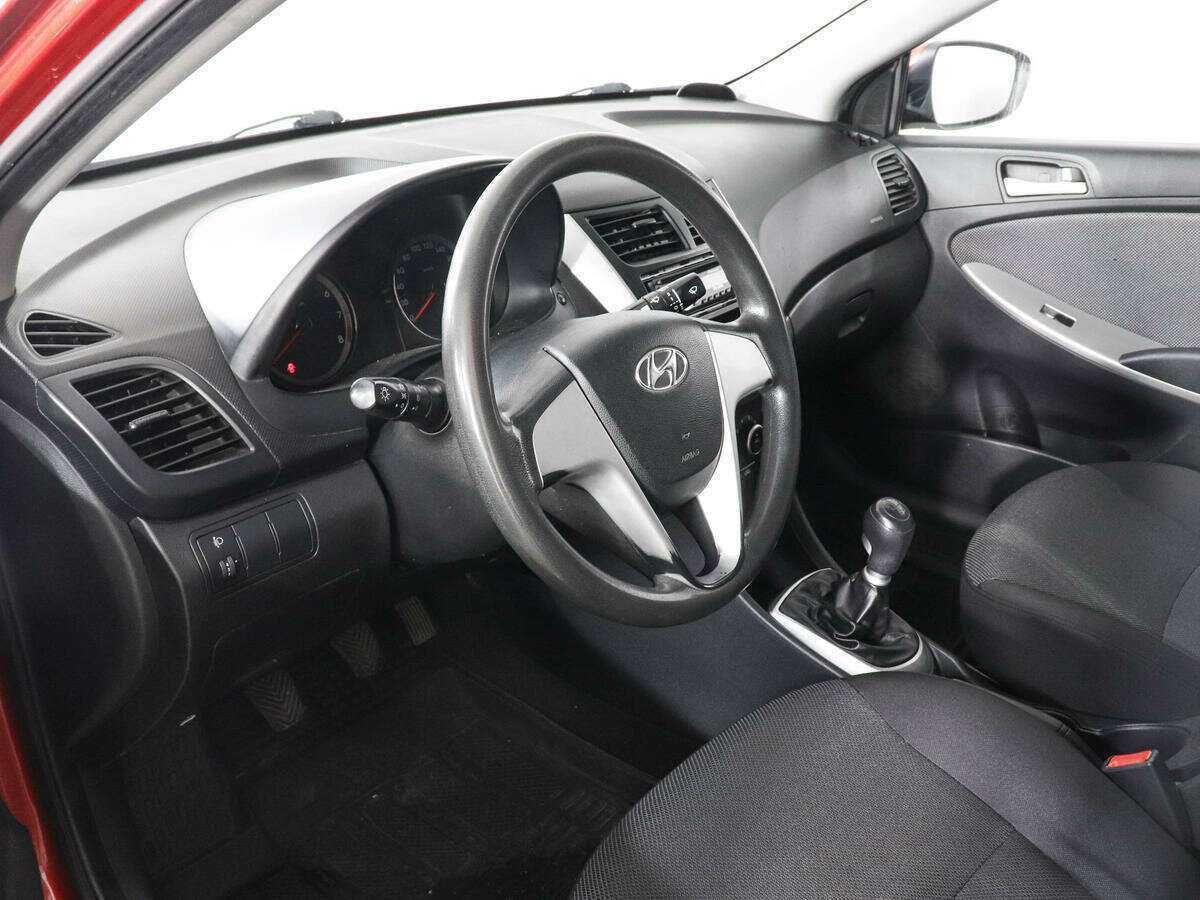 Купить Hyundai Solaris, 2011, 198 500 км, фото №5