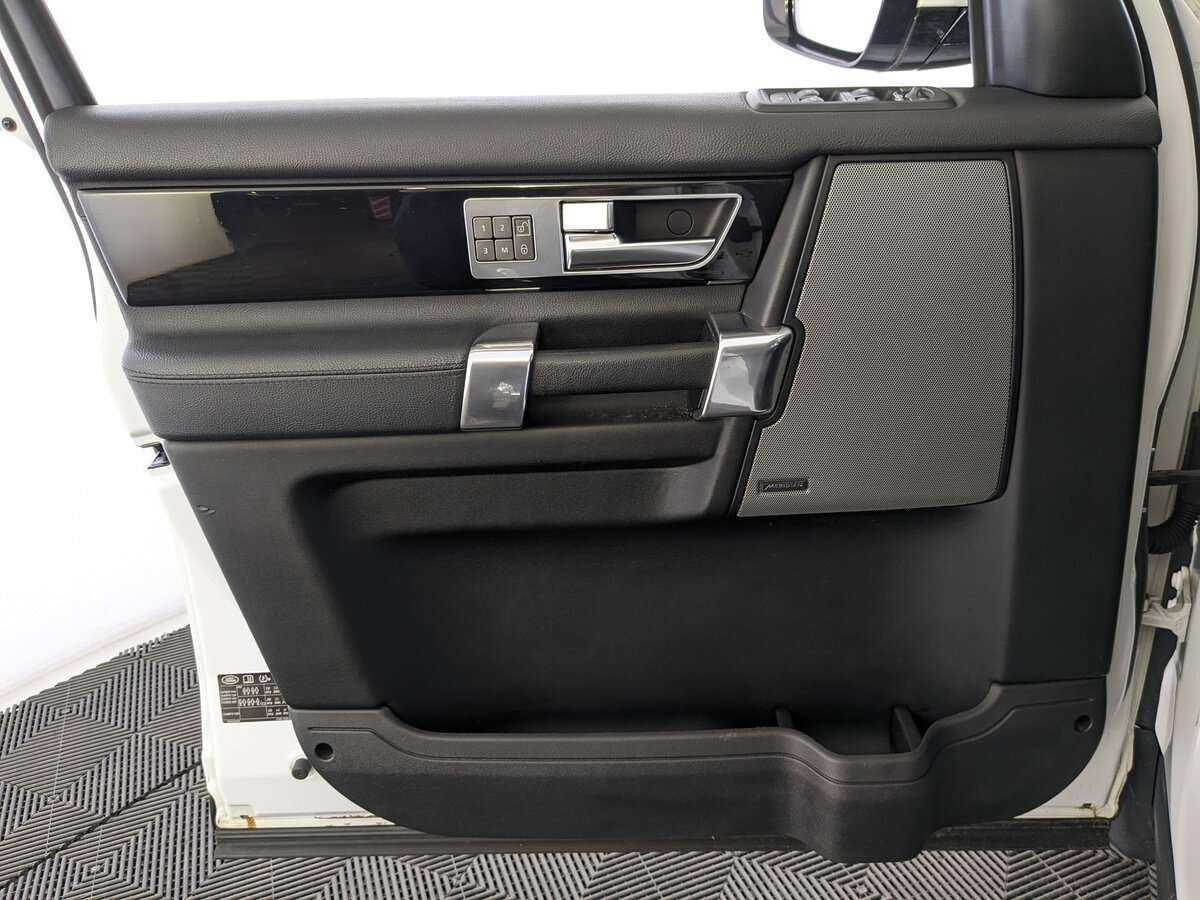 Купить Land Rover Discovery, 2015, 154 787 км, фото №12