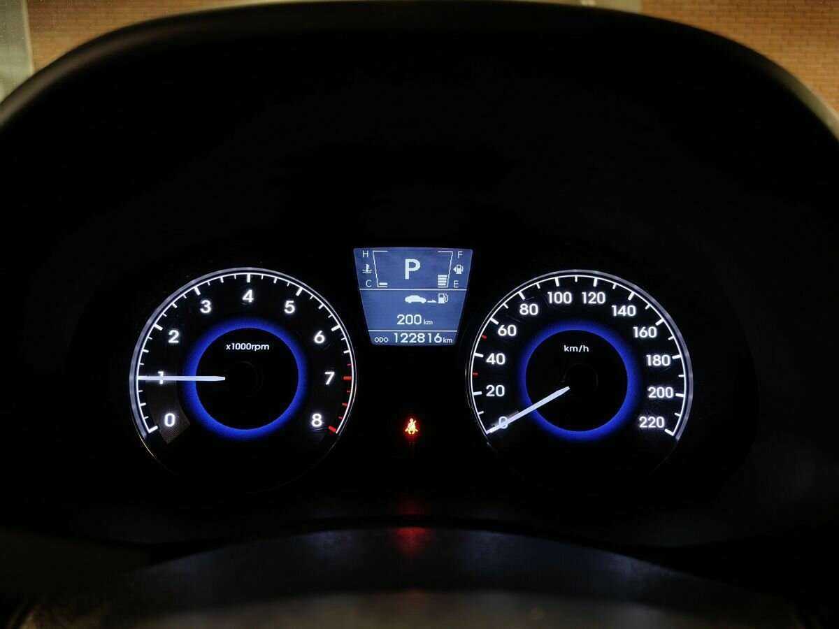 Купить Hyundai Solaris, 2011, 122 814 км, фото №16