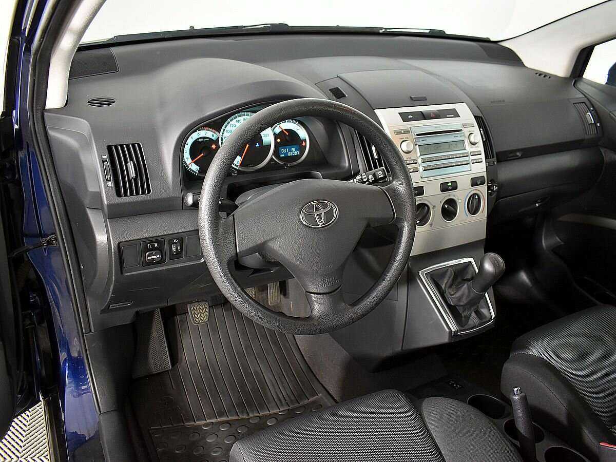 Купить Toyota Corolla Verso, 2008, 68 086 км, фото №8