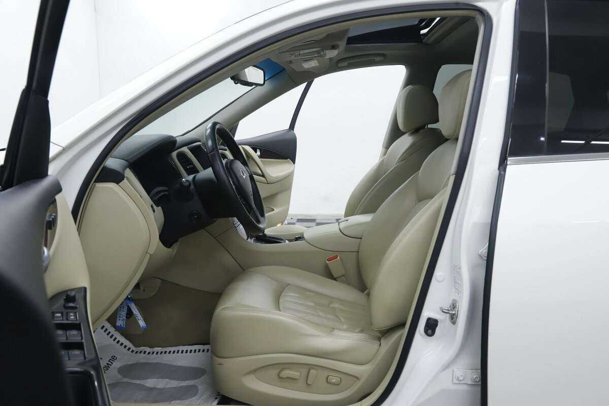 Купить Infiniti QX50, 2016, 117 500 км, фото №8