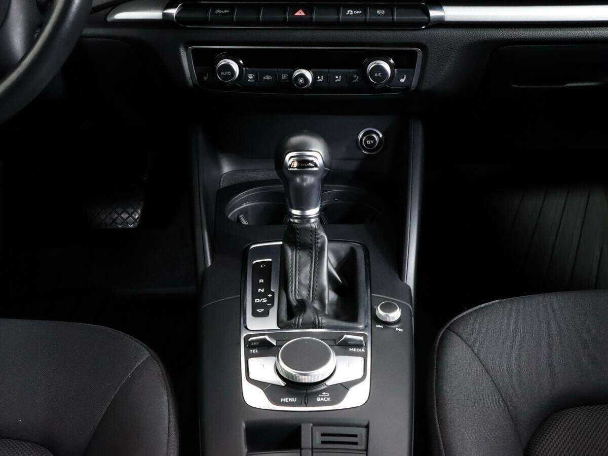 Купить Audi A3, 2019, 130 123 км, фото №10