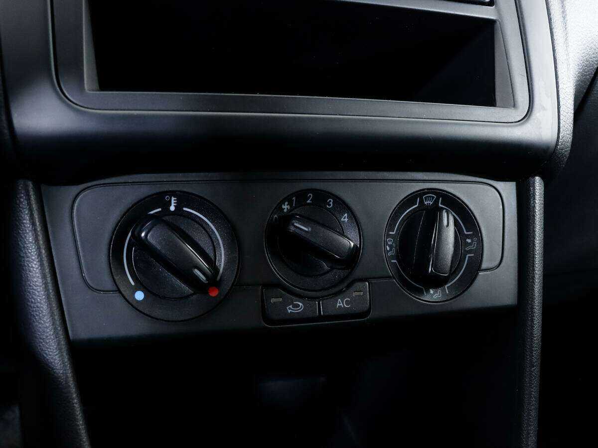 Купить Volkswagen Polo, 2011, 170 683 км, фото №13