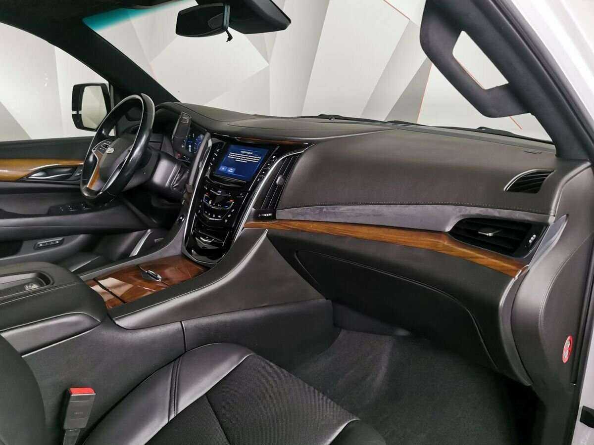Купить Cadillac Escalade ESV, 2016, 68 776 км, фото №9