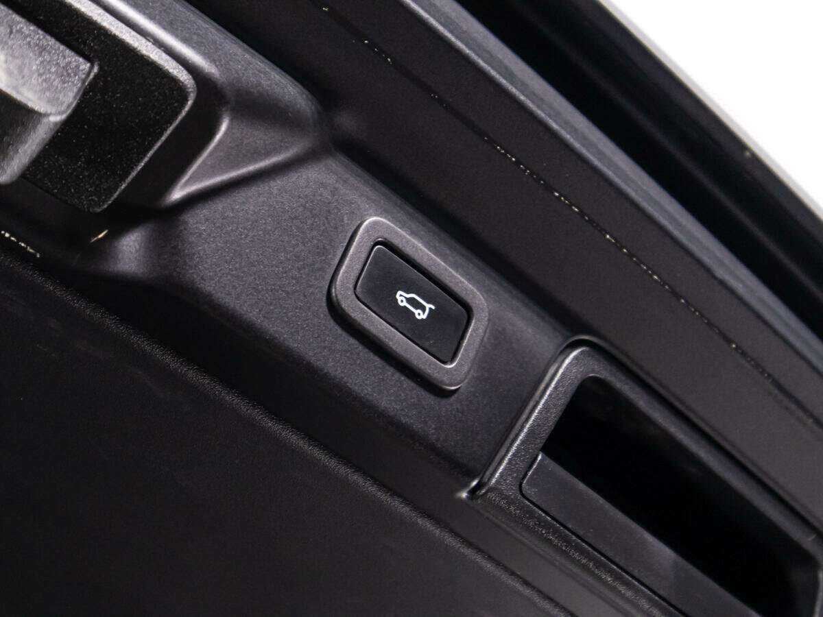 Купить Land Rover Range Rover Velar, 2019, 119 171 км, фото №14