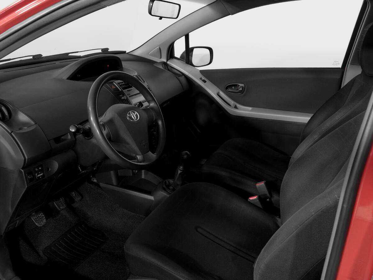 Купить Toyota Yaris, 2010, 219 968 км, фото №15