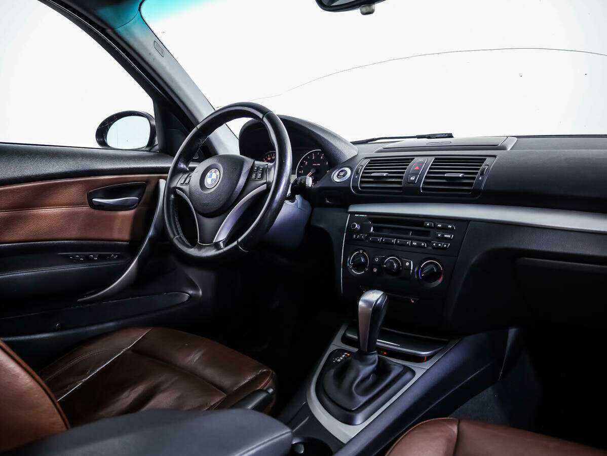 Купить BMW 1 серии 118i, 2008, 270 983 км, фото №8