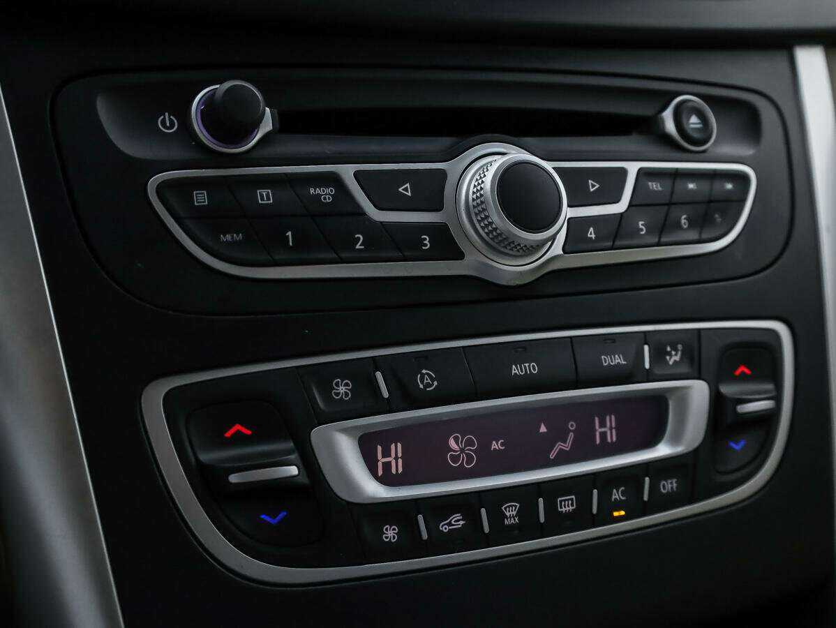 Купить Renault Latitude, 2011, 304 253 км, фото №16