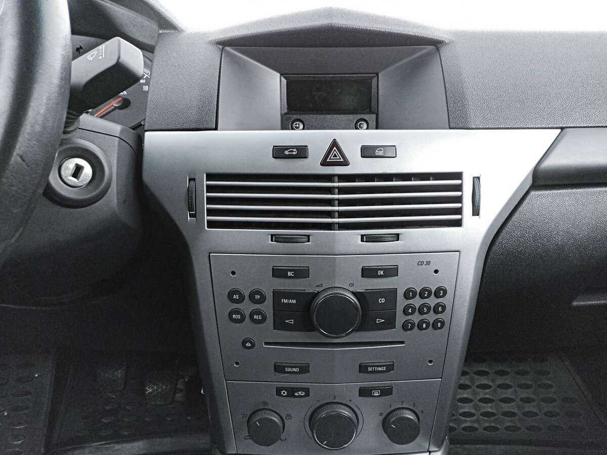 Купить Opel Astra, 2011, 179 779 км, фото №15