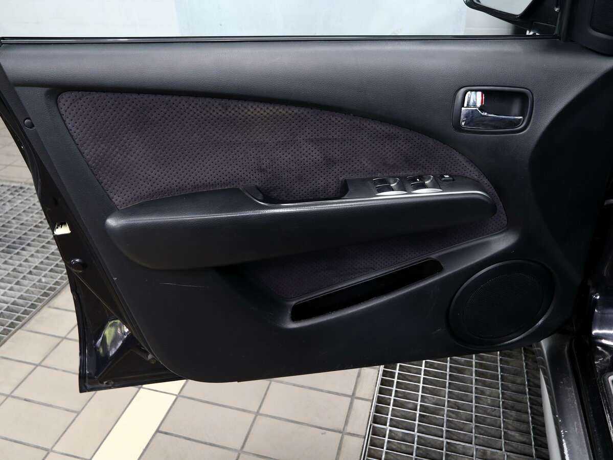 Купить Mitsubishi Outlander, 2005, 285 295 км, фото №8