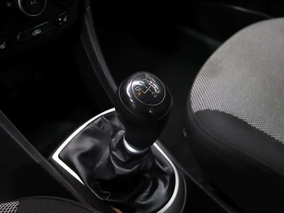 Купить Hyundai Solaris, 2011, 301 000 км, фото №7