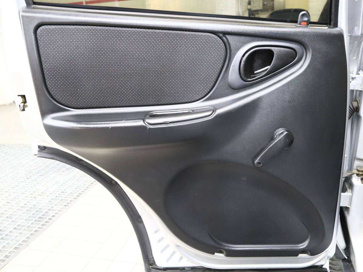 Купить Chevrolet Niva, 2011, 140 000 км, фото №8