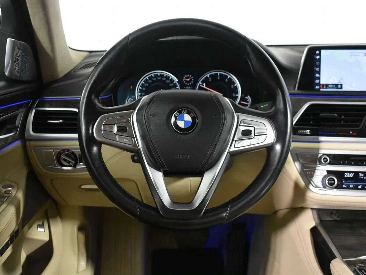 Купить BMW 7 серии 750i xDrive, 2017, 111 146 км, фото №15