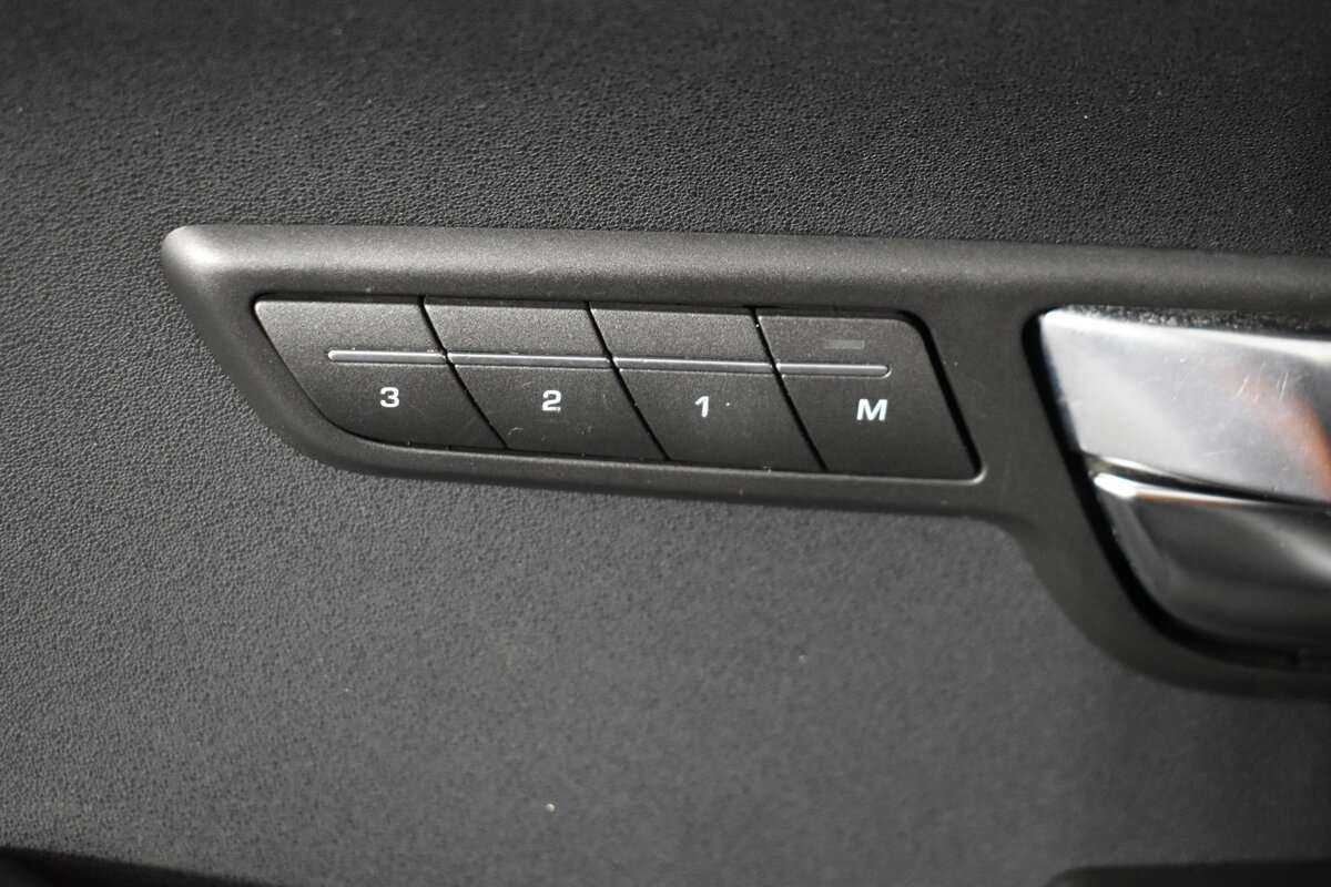 Купить Land Rover Range Rover Evoque 6-speed, 2012, 152 957 км, фото №23